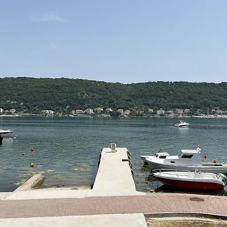 By The Sea Apartment Rab Town